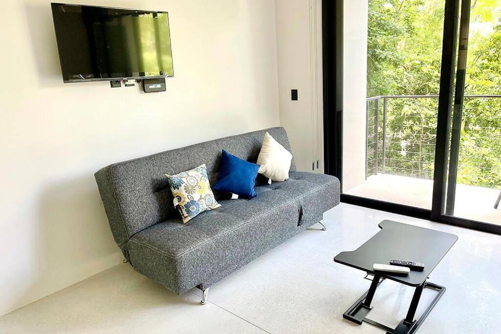The Jungle Experience Studio 525 Apartment *